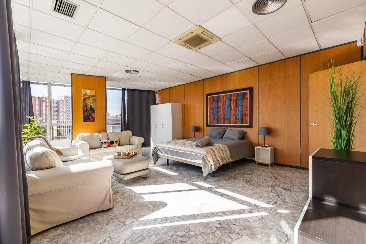 Grand Soho Ofihouse Malaga Apartment Luaran gambar