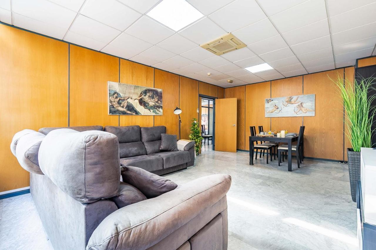 Grand Soho Ofihouse Malaga Apartment Luaran gambar