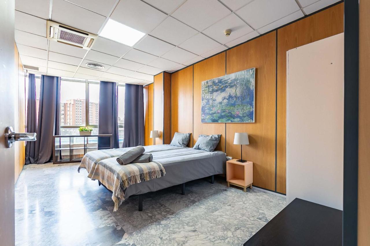 Grand Soho Ofihouse Malaga Apartment Luaran gambar