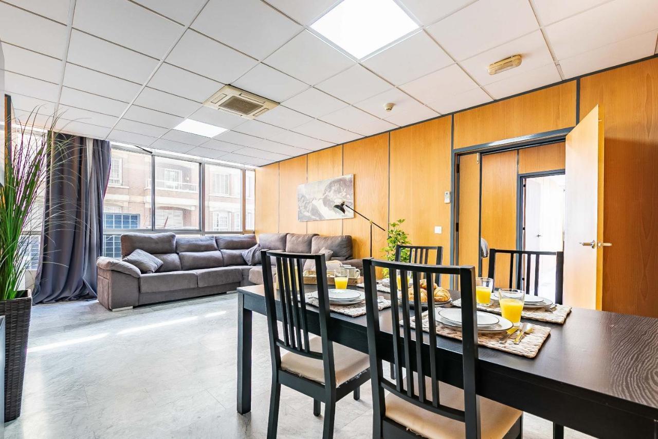 Grand Soho Ofihouse Malaga Apartment Luaran gambar