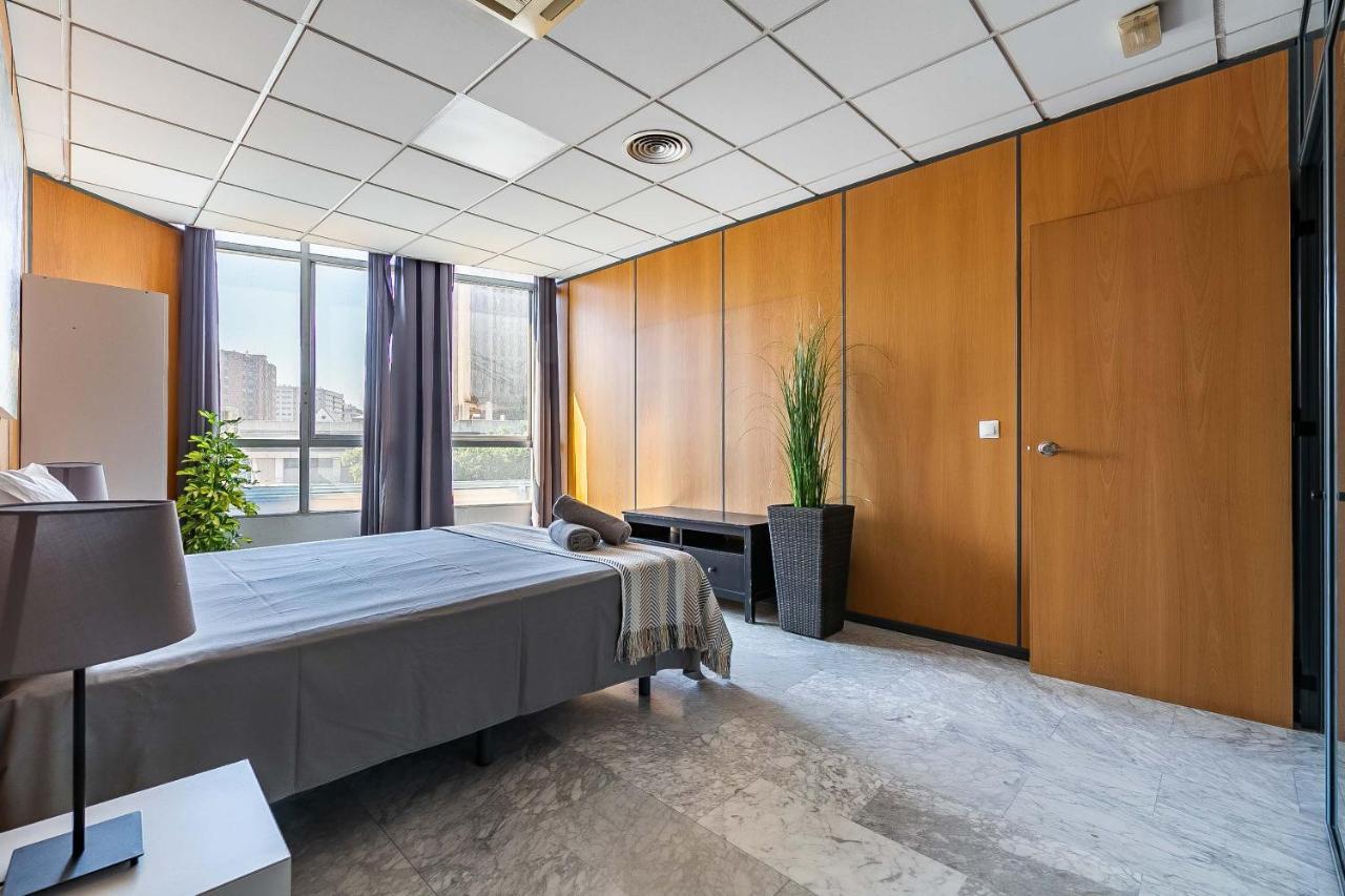 Grand Soho Ofihouse Malaga Apartment Luaran gambar